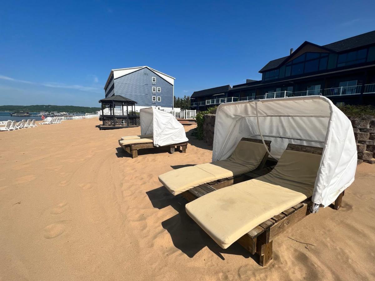 The Beach Haus - Traverse City Exteriör bild