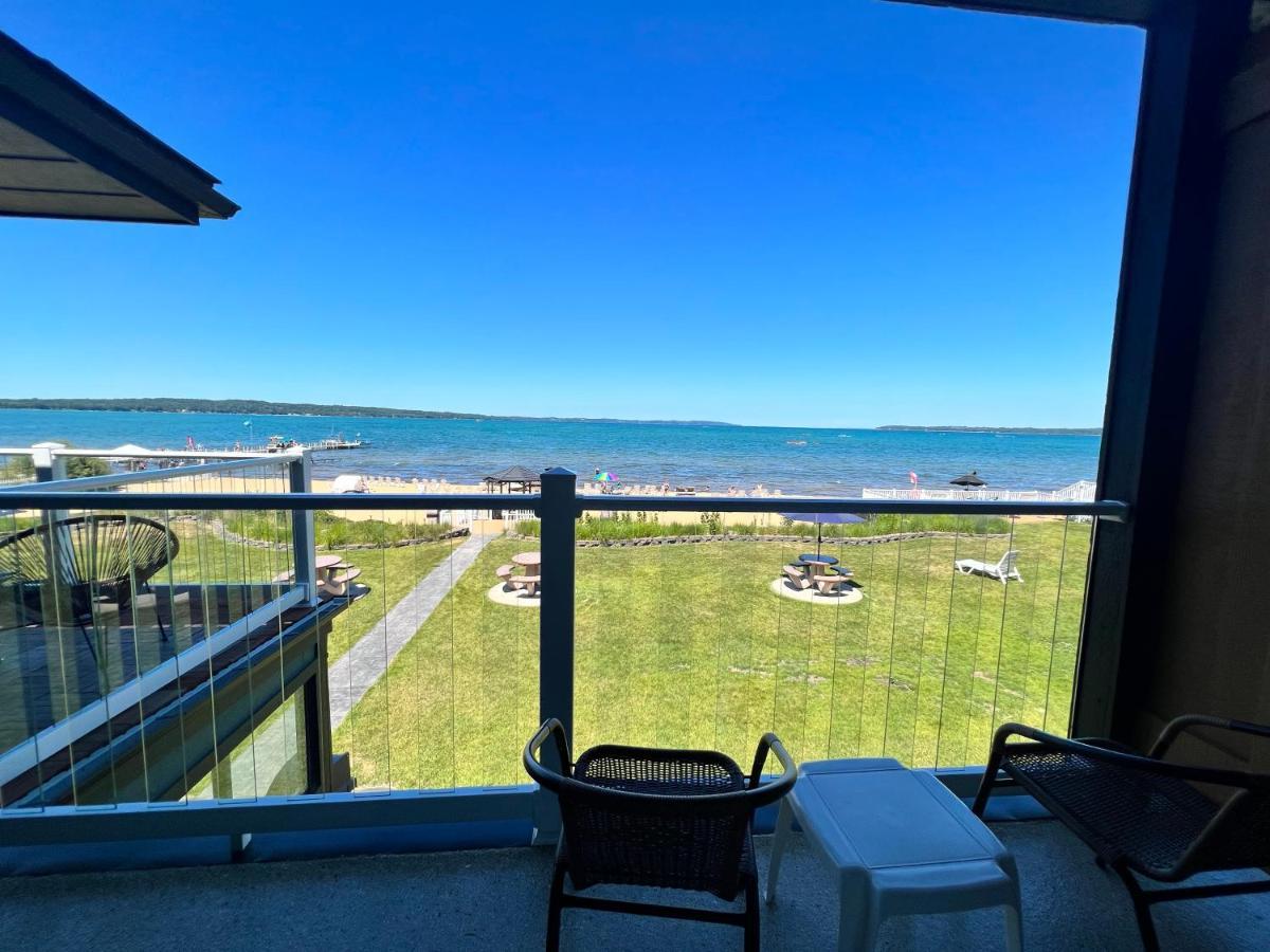 The Beach Haus - Traverse City Exteriör bild